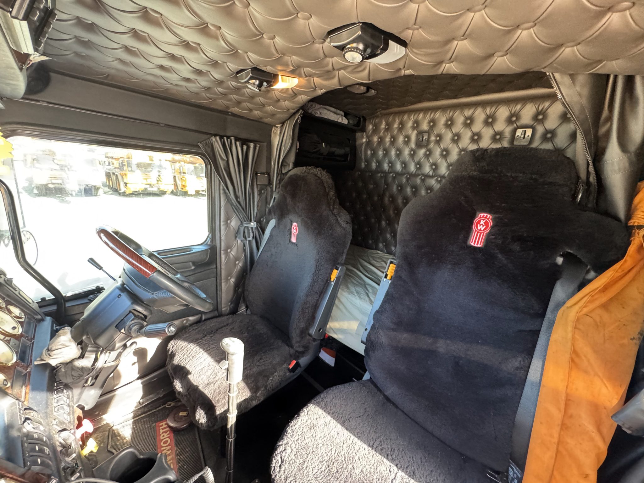 2024 Kenworth T909 Tractor Unit - Image 6