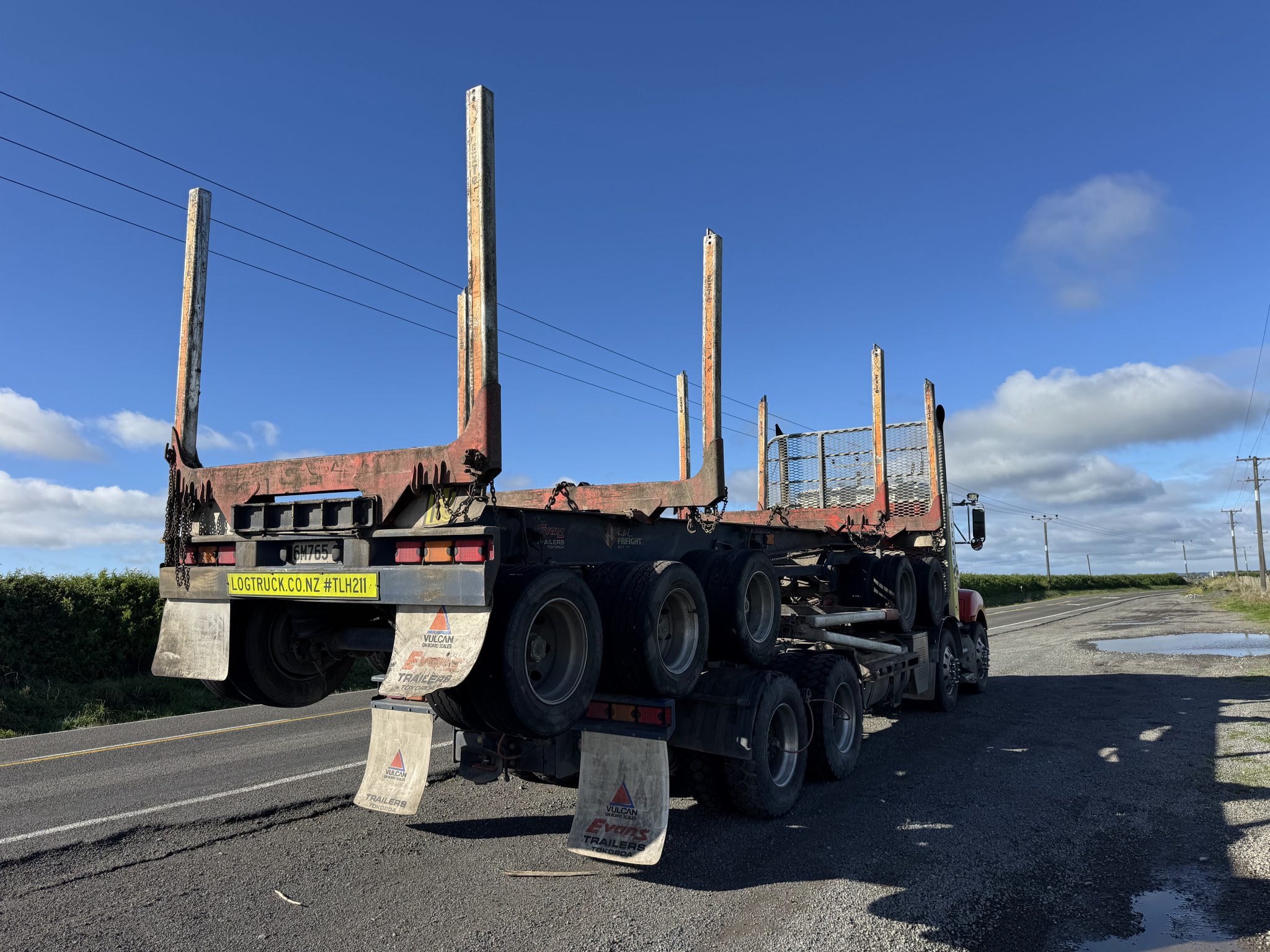 2017 Kenworth T409 9 Axle Logger Unit - Image 5