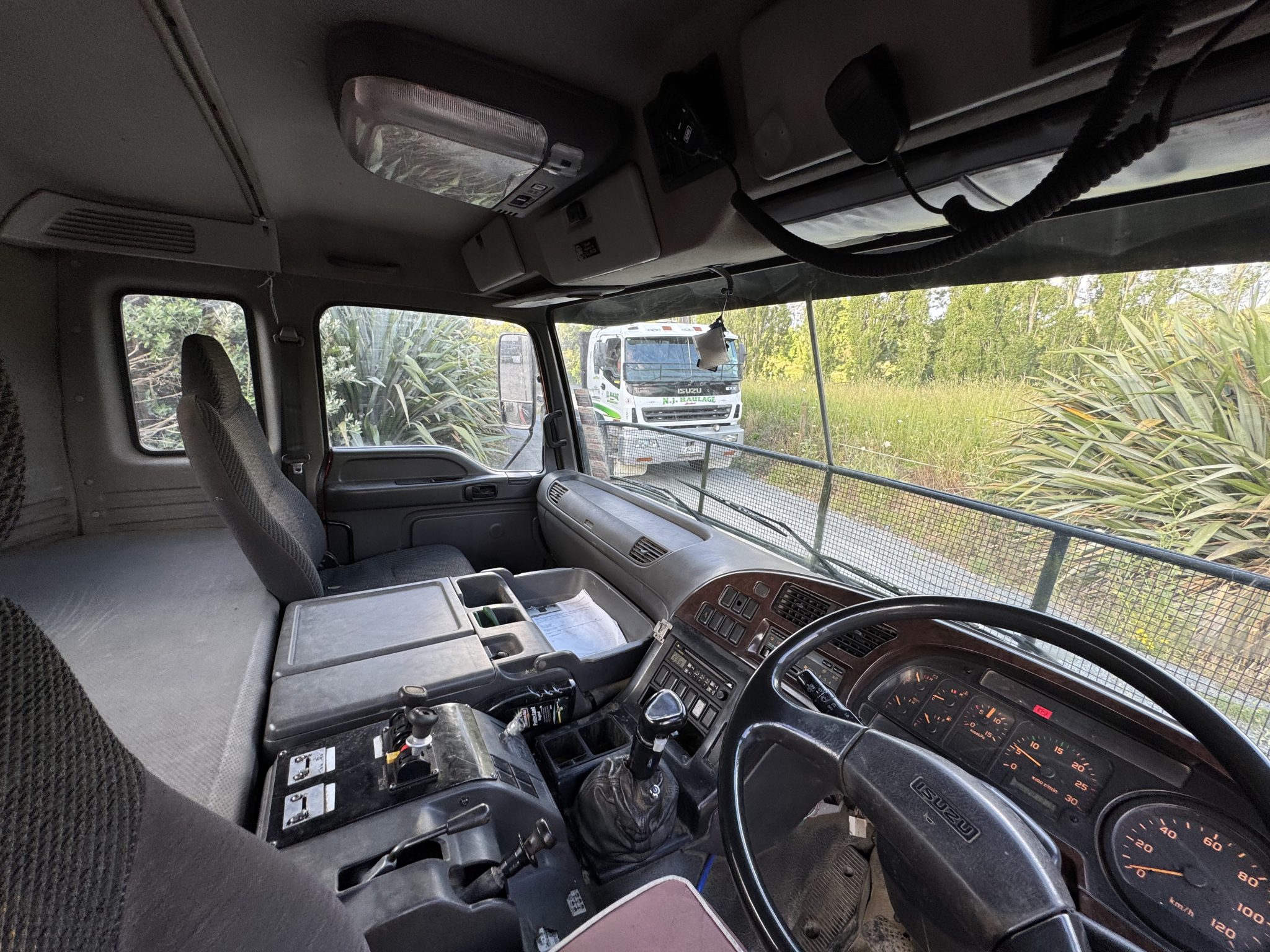 2007 Isuzu EXZ460 6x4 Alloy Tipper - Image 8
