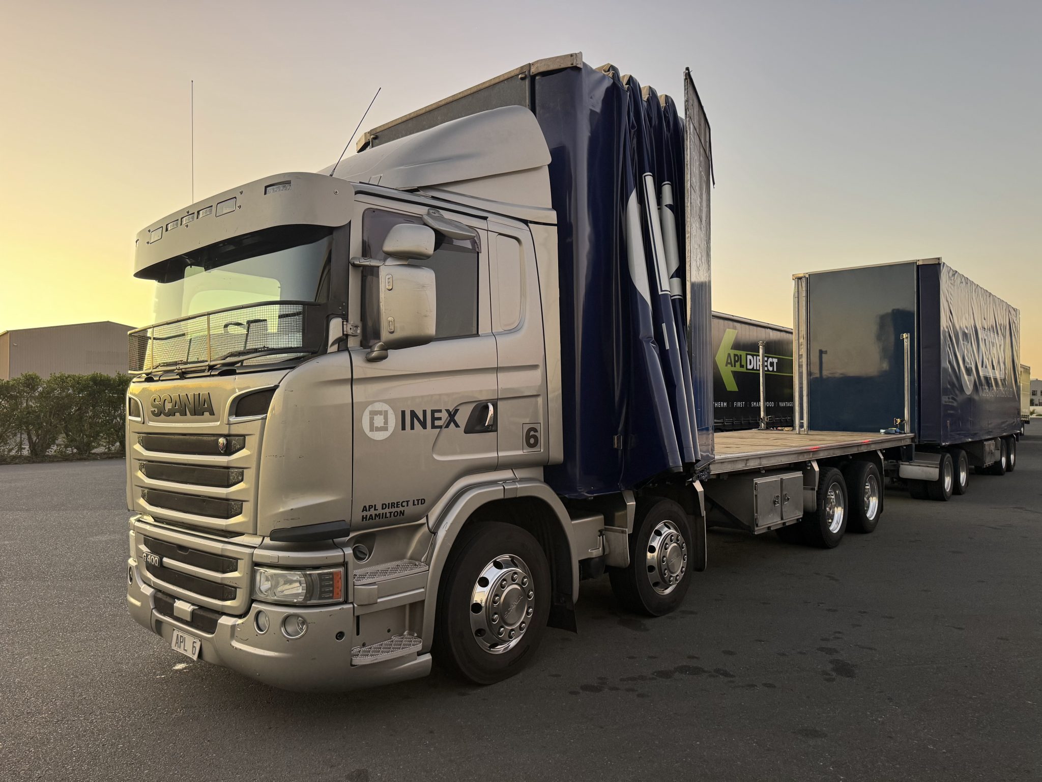 2015 Scania G400 Sliding Curtainsider - Image 4