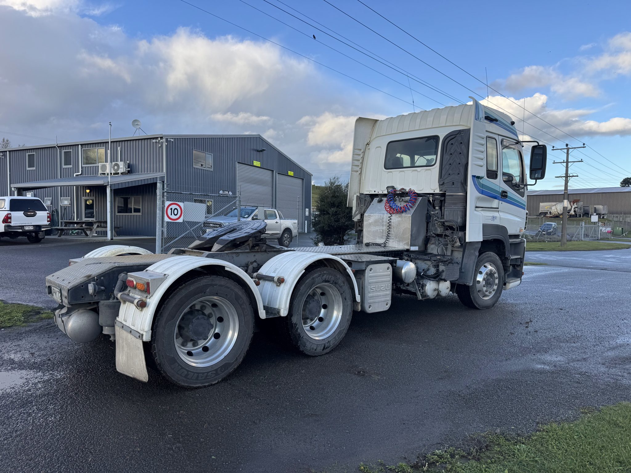 2016 Isuzu EXY530 Tractor Unit - Image 4