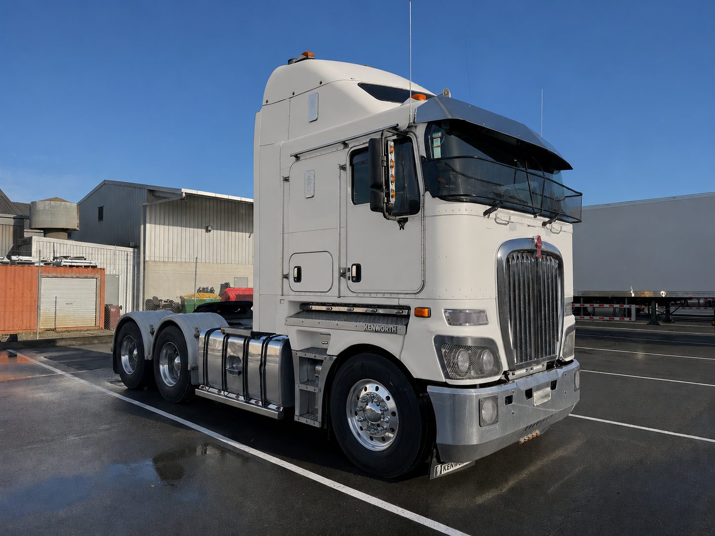 2010 Kenworth K200 6x4 Tractor Unit - Image 7